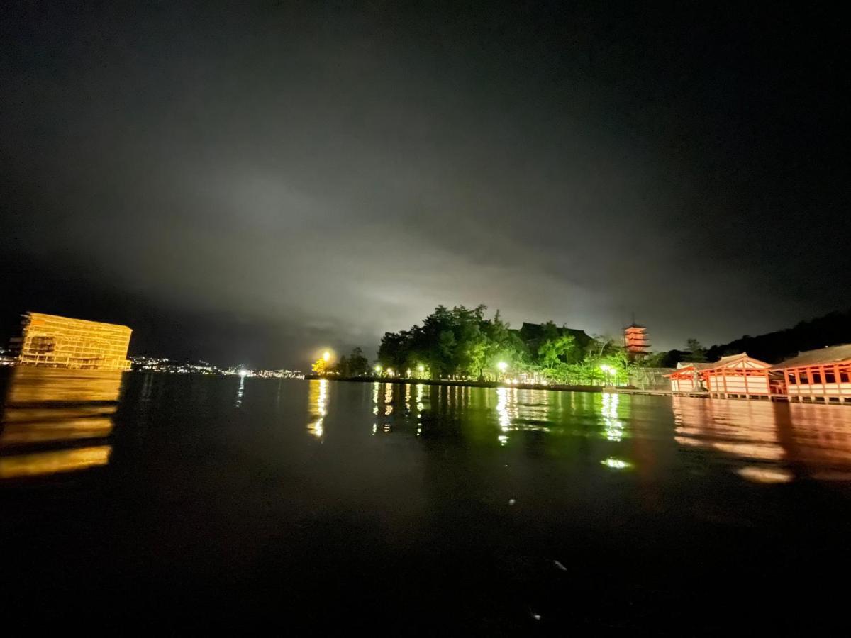 Отель Miyajima Morinoyado Хацукаити Экстерьер фото