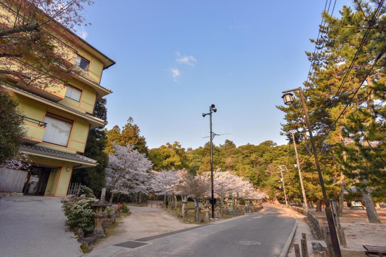 Отель Miyajima Morinoyado Хацукаити Экстерьер фото